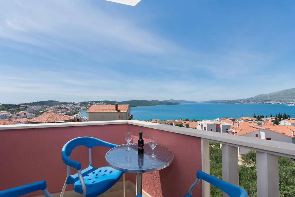 Apartment Ljuba Τρογκίρ